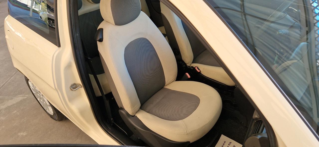 Lancia Ypsilon 1.2 Oro Plus