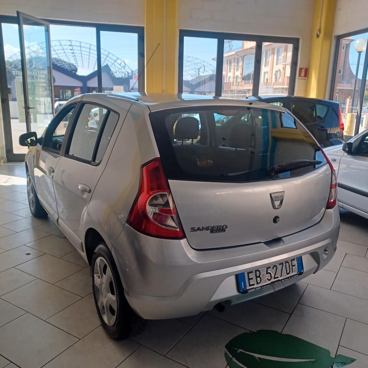 149.588 GPL DI FABBRICA SANDERO 1.4 PER NEOPATENTATI