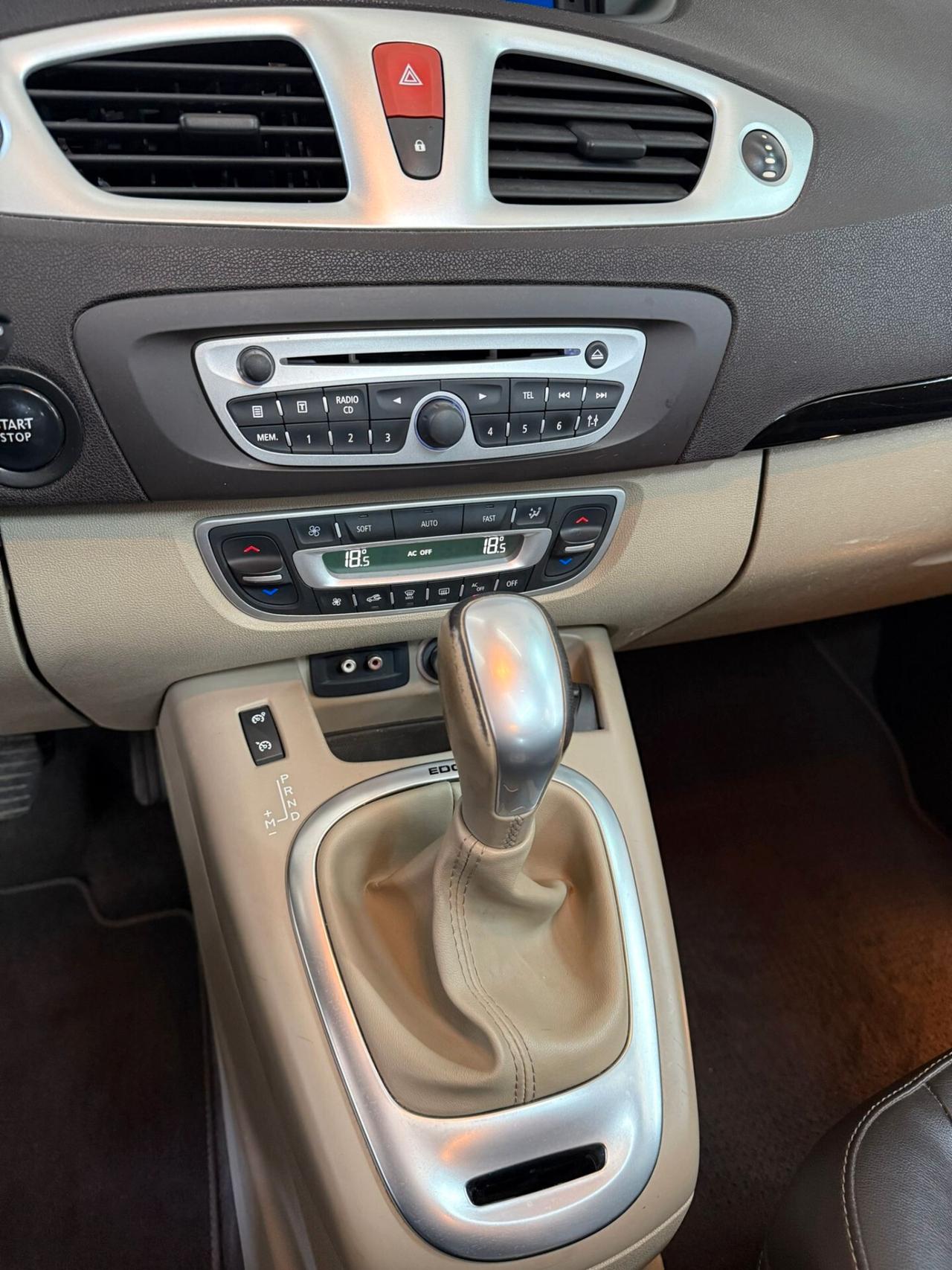 Renault Scenic X-Mod 1.5 dCi 110CVDynamique