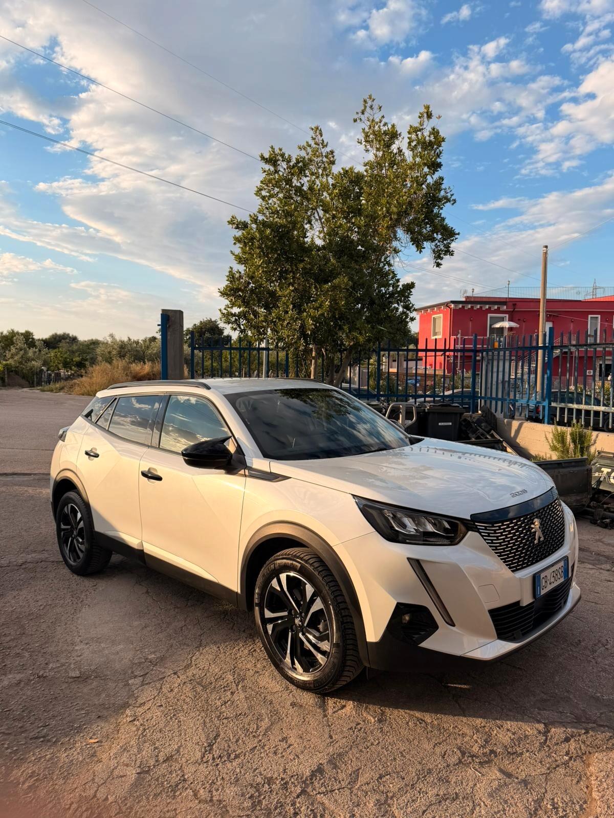 Peugeot 2008 BlueHDi 130 S&S EAT8 Allure Pack