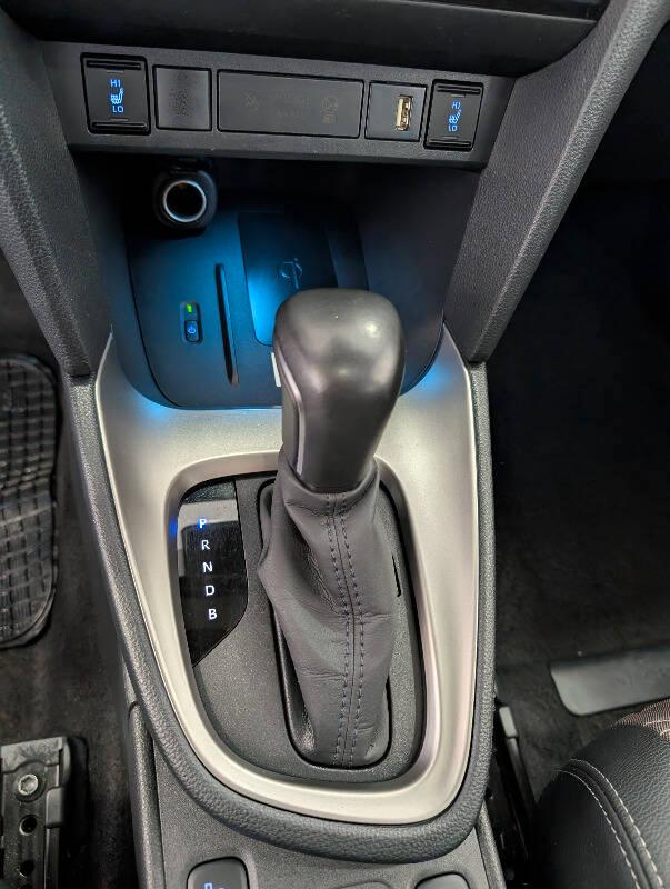 Toyota Yaris Cross 1.5h Lounge fwd 116cv e-cvt