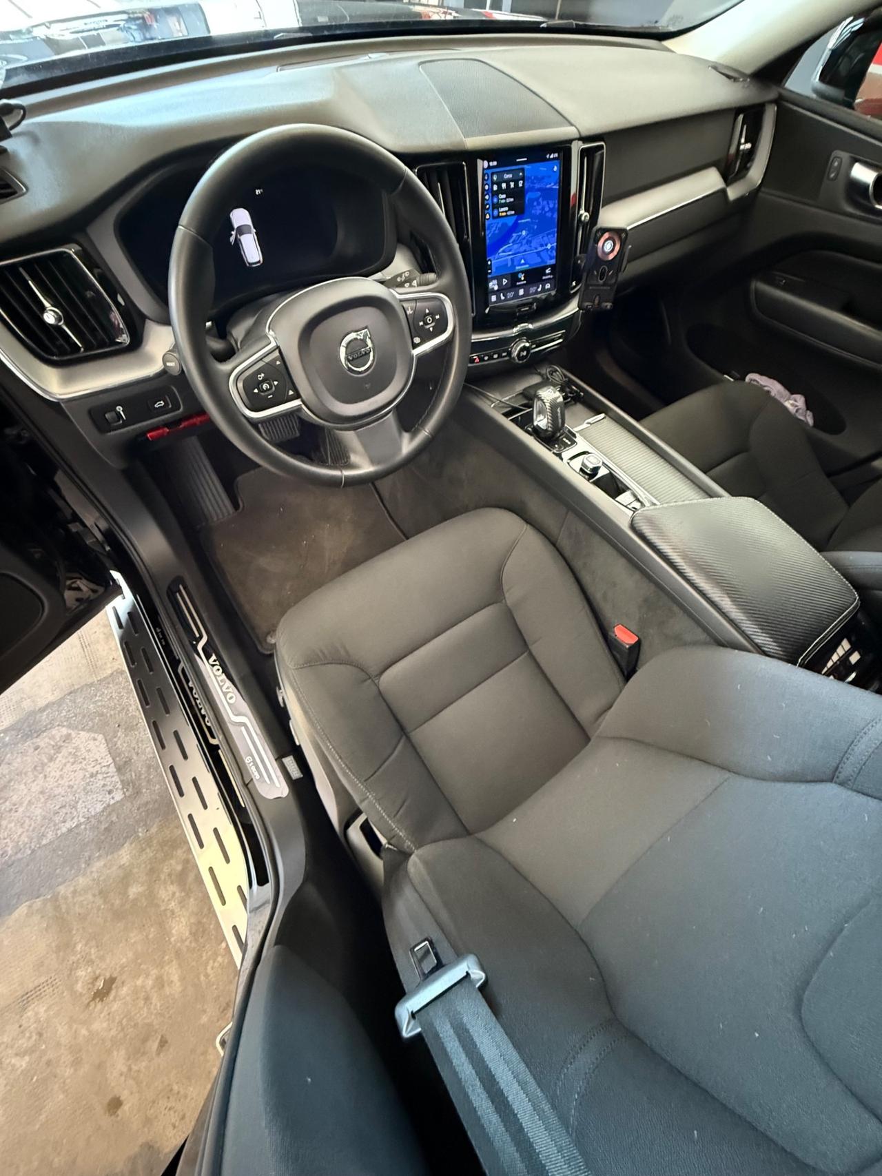 Volvo XC 60 XC60 B4 (d) AWD Geartronic Momentum Pro