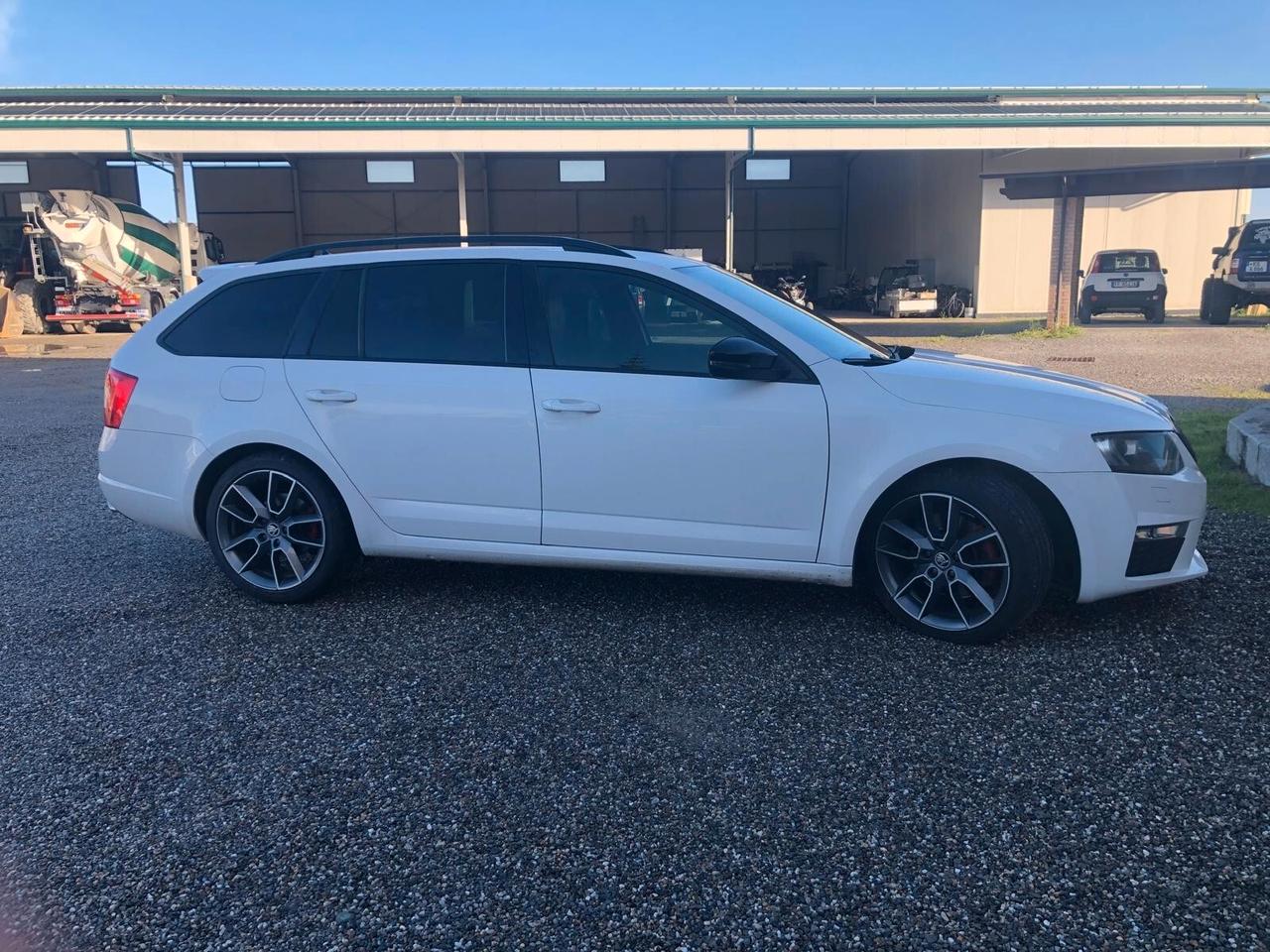 Skoda Octavia 2.0 TDI DSG Wagon RS