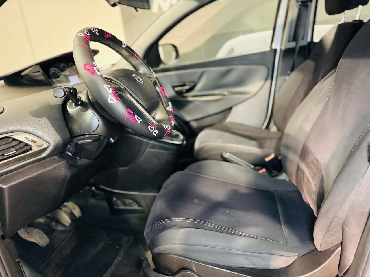 Lancia Ypsilon 1.2 69 CV 5 porte Ecochic Platinum*NEOPATENTATI*