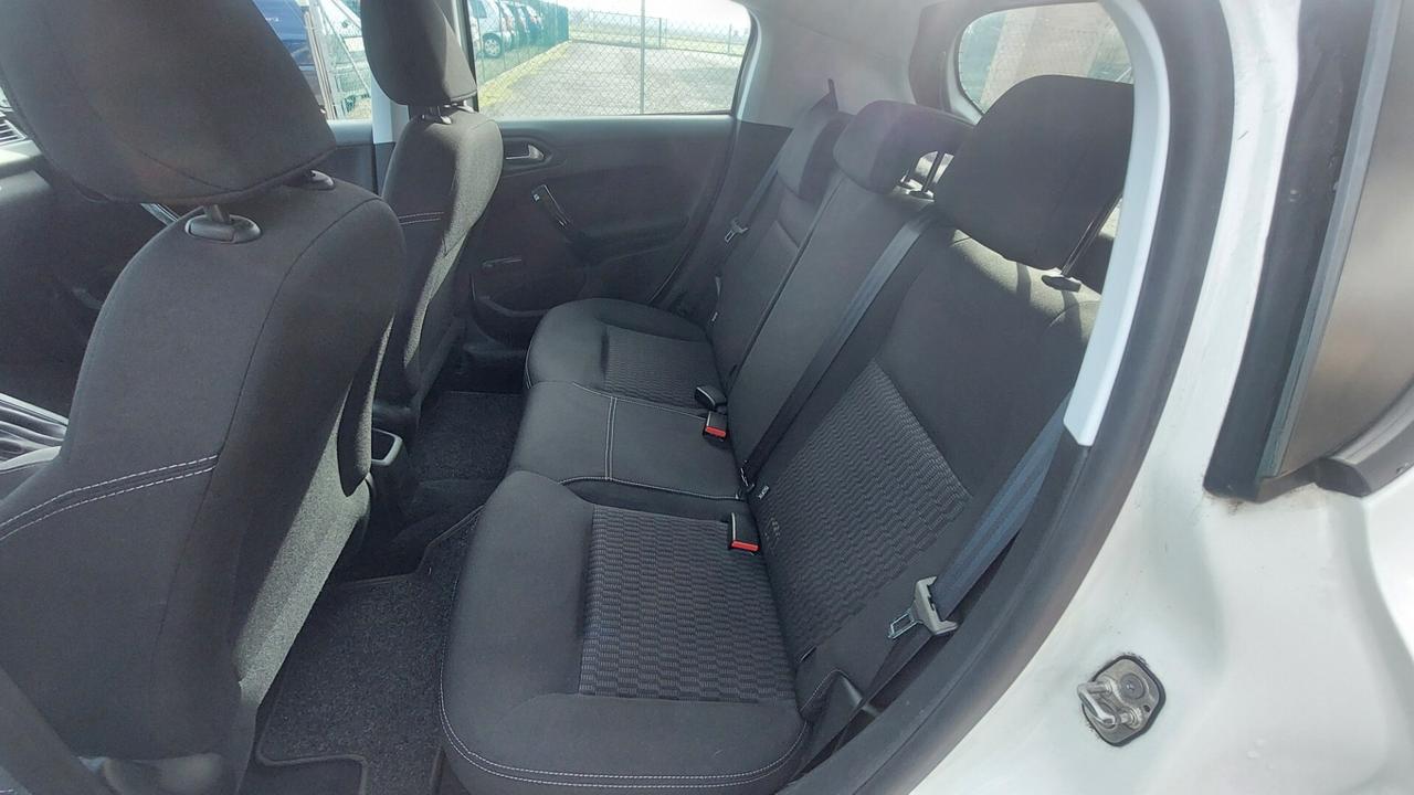 Peugeot 208 PureTech 82 5 porte Allure