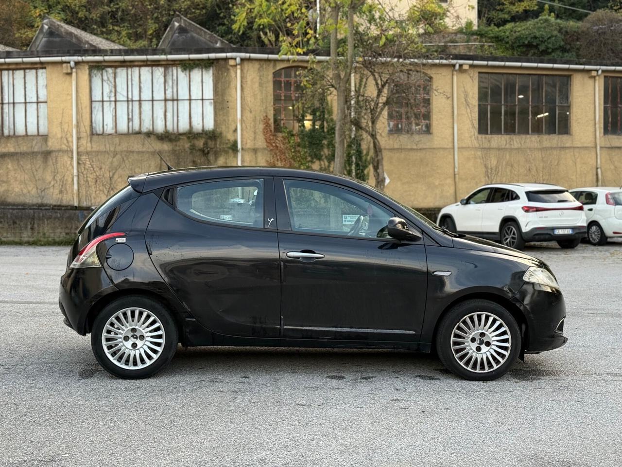 Lancia Ypsilon 1.3 MJT 16V 95 CV 5 porte IDEALE PER NEOPATE