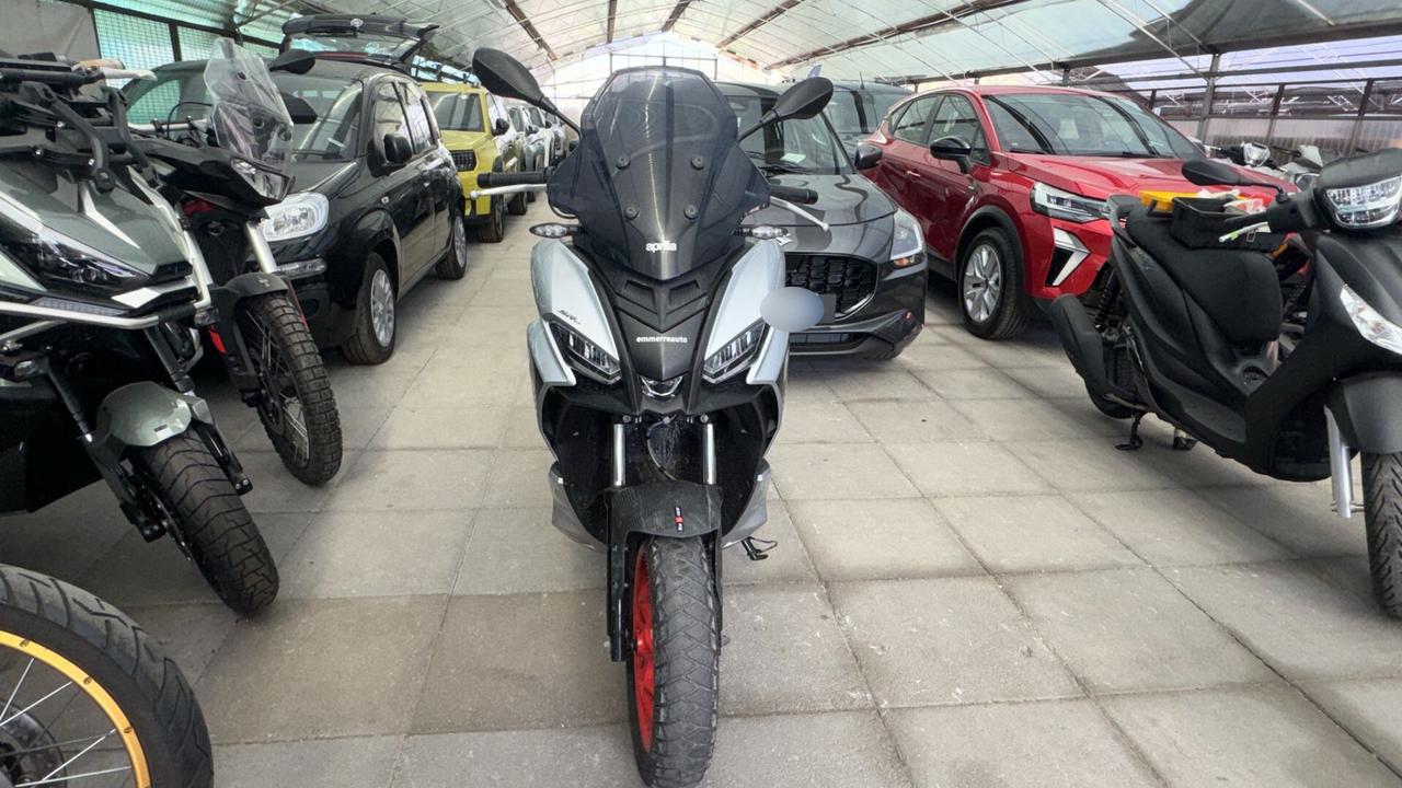 Aprilia SR GT 125 del 2023 USATO