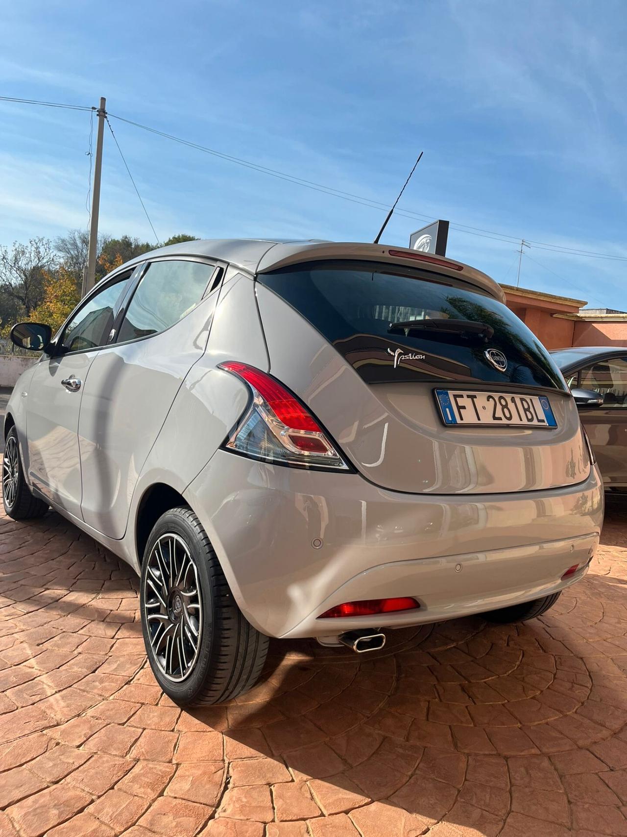 Lancia Ypsilon 1.2 69 CV 5 porte GPL Ecochic Gold