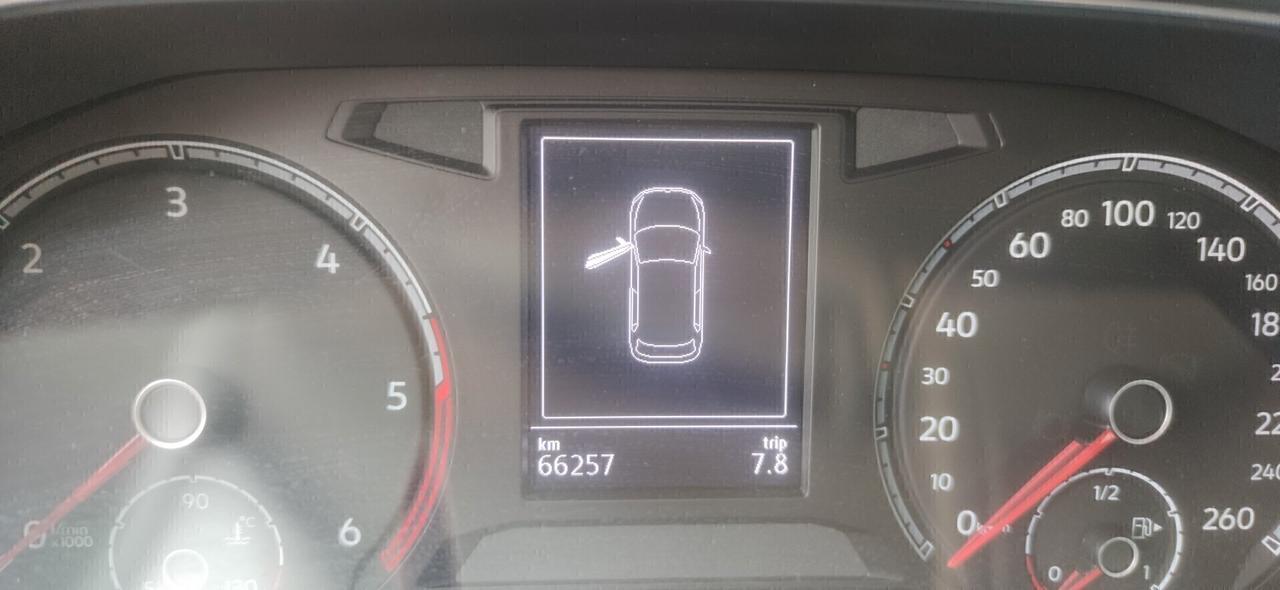 Volkswagen T-Roc 2.0 TDI DSG 66.000km *S U P E R P R E Z Z O*