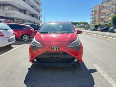 Toyota Aygo 1.0 VVT-i 72 CV 5 porte x-play MMT LED NAVI KAMERA PDC BLUETOOTH CERCHI 16