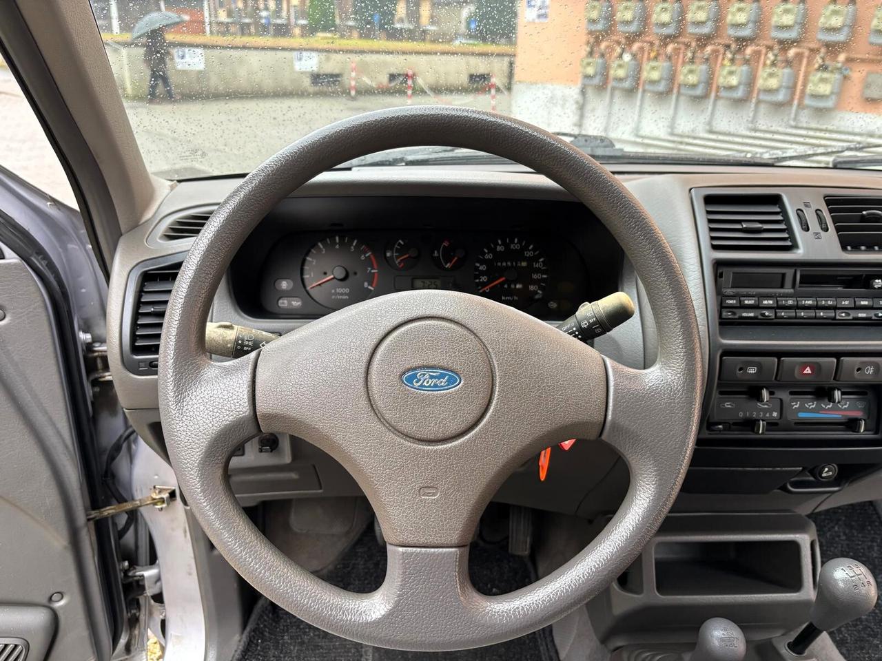 Ford Maverick 2.4 i alias Nissan Terrano