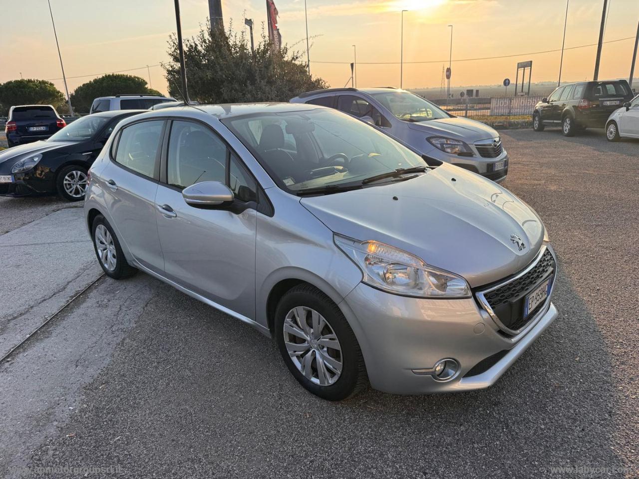 PEUGEOT 208 1.4 HDi 68 CV 5p. Allure