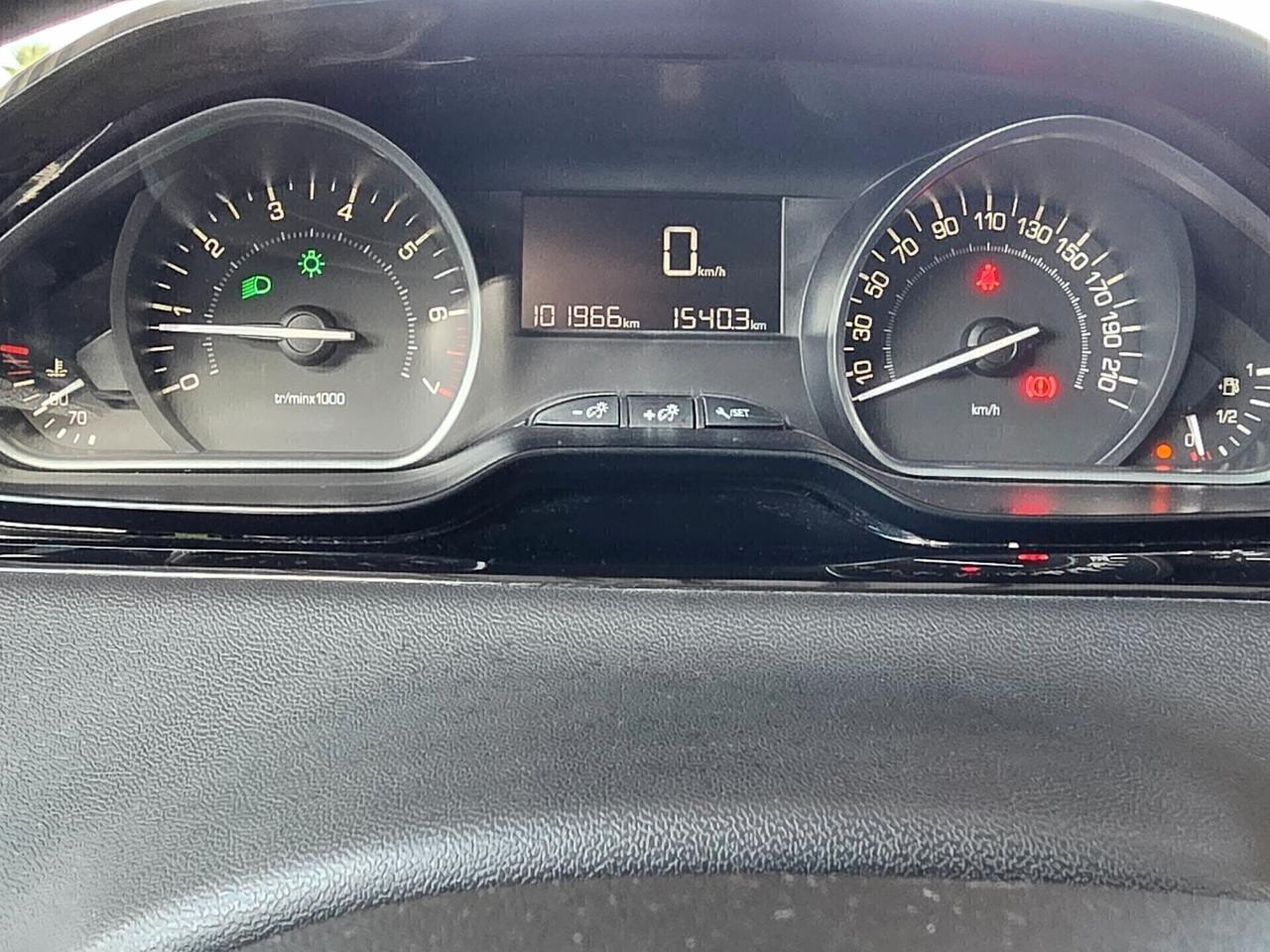 Peugeot 208 pochi km 2019 FINANZIABILE