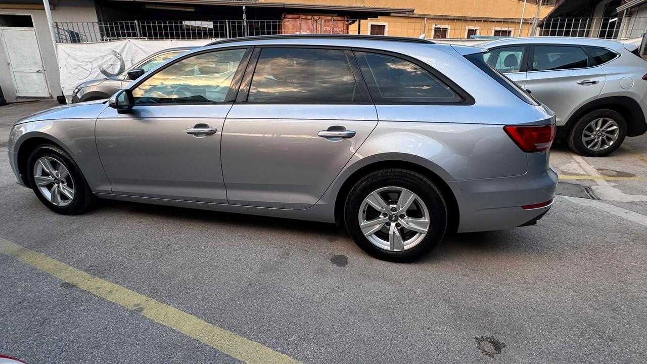 Audi A4 2.0 TDI 150 CV ultra S tronic Business Sport