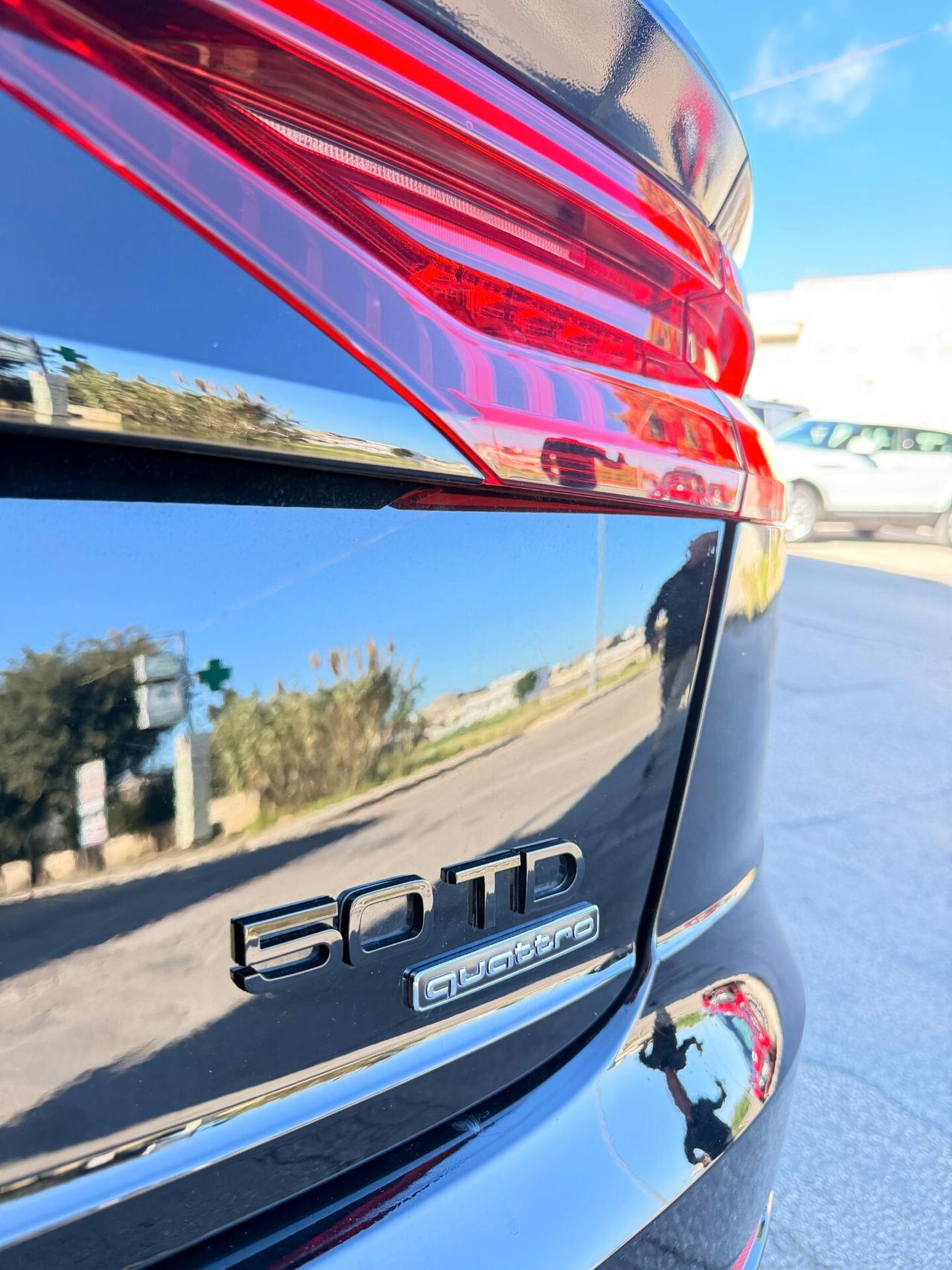 Audi Q8 50TDI mhev Sport quattro tiptronic S-LINE con VIRTUAL COCKPIT,LUCI SOFFUSE,TELECAMERA360,APPLE CARPL