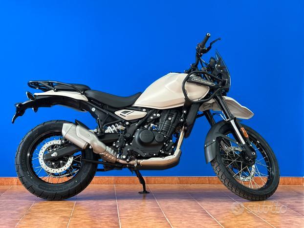 ROYAL ENFIELD HIMALAYAN 450 tua a soli 64 euro