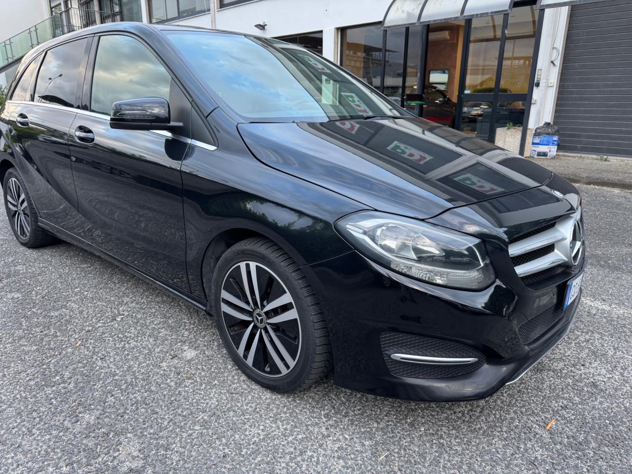 Mercedes-benz B 180 d Sport pelle navi camera