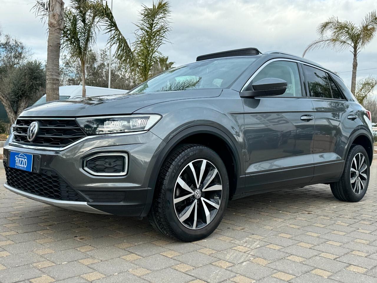 VOLKSWAGEN T-ROC 1.6 TDI 116CV ADV TETTO FULLLED NAVI 12/2018