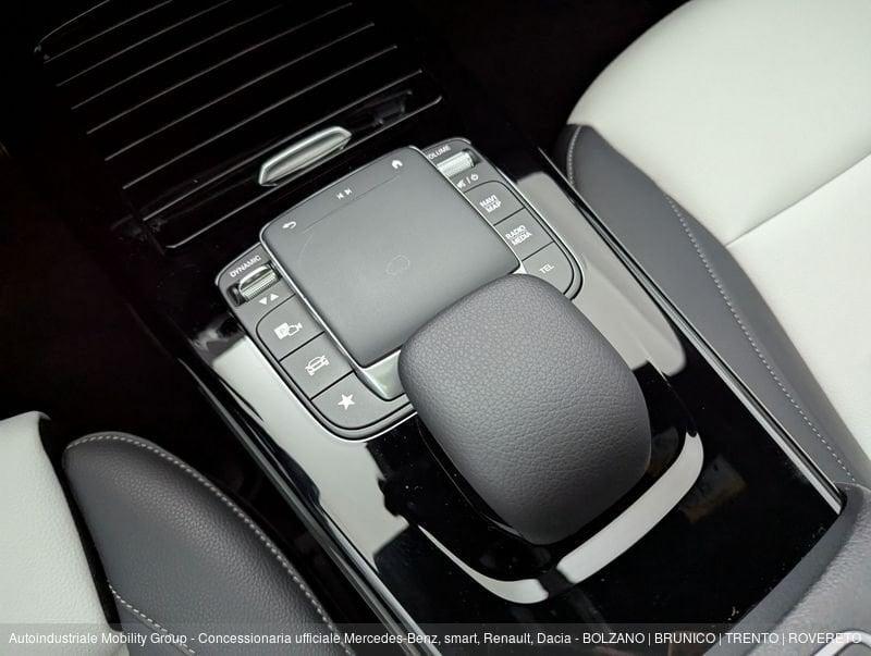 Mercedes-Benz Classe A 250 PREMIUM AUTOMATIC ''PACCHETTO NIGHT''