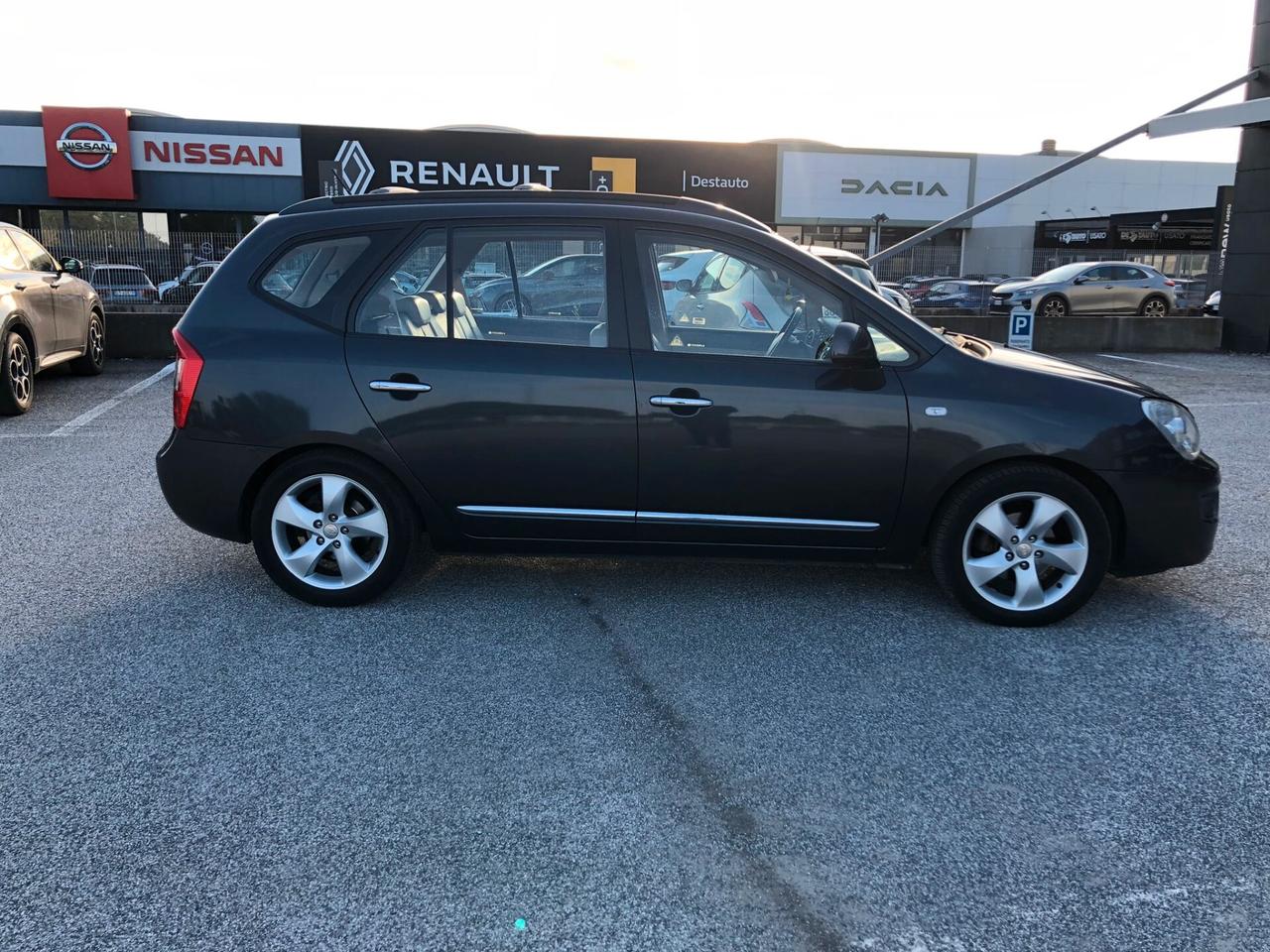 Kia Carens 2.0 16V CRDi VGT LX Family