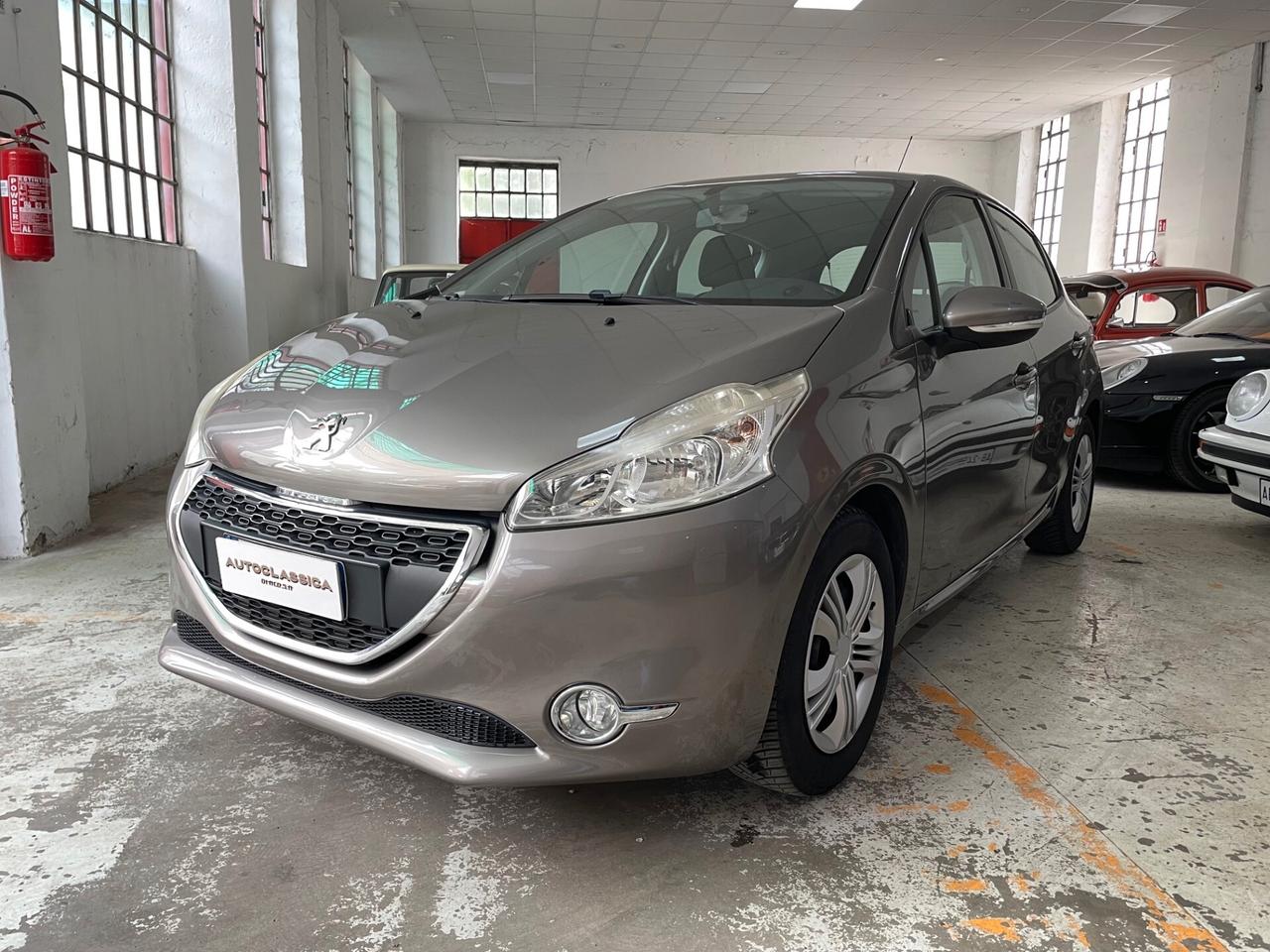Peugeot 208 1.2 VTi 82 CV 5 porte 83.000KM!!!