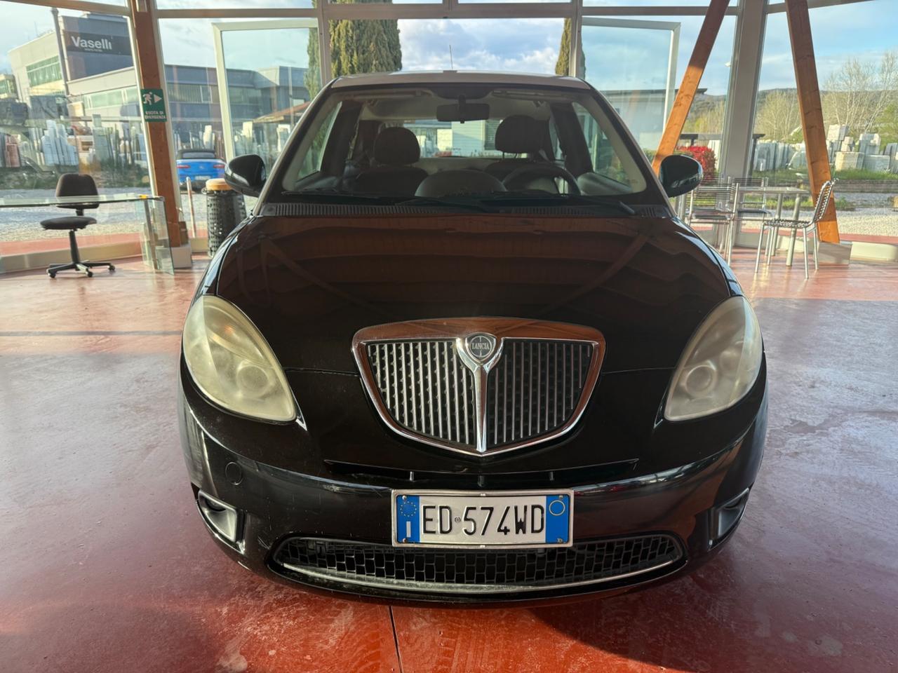 Lancia Ypsilon 1.3 Diesel - Neopatentati