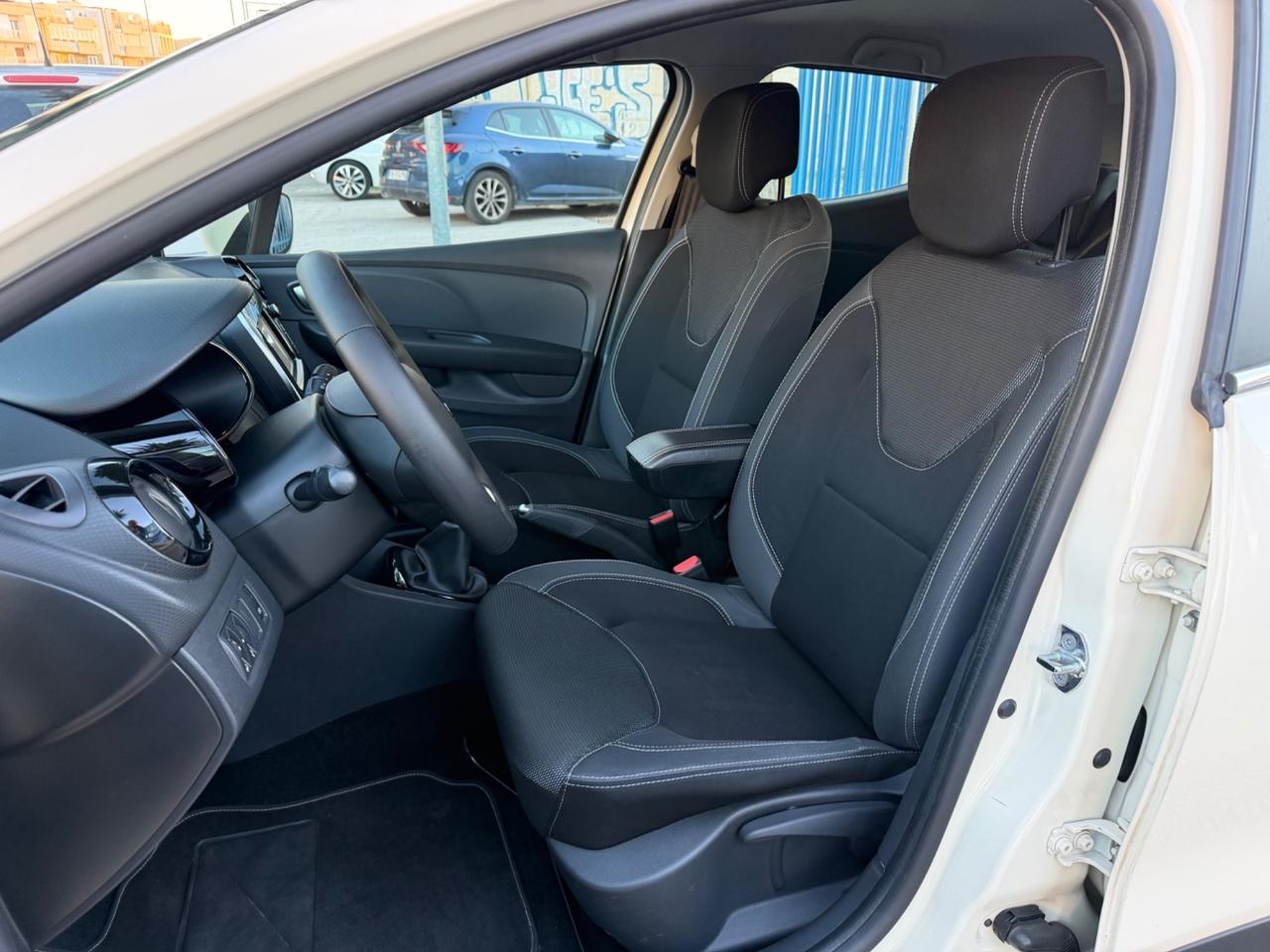 Renault Clio 1.5 dCi 90 cv 2017 navigatore