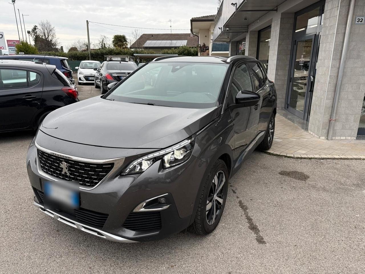 Peugeot 3008 1.5 Diesel Cambio Automatico Neopatentati