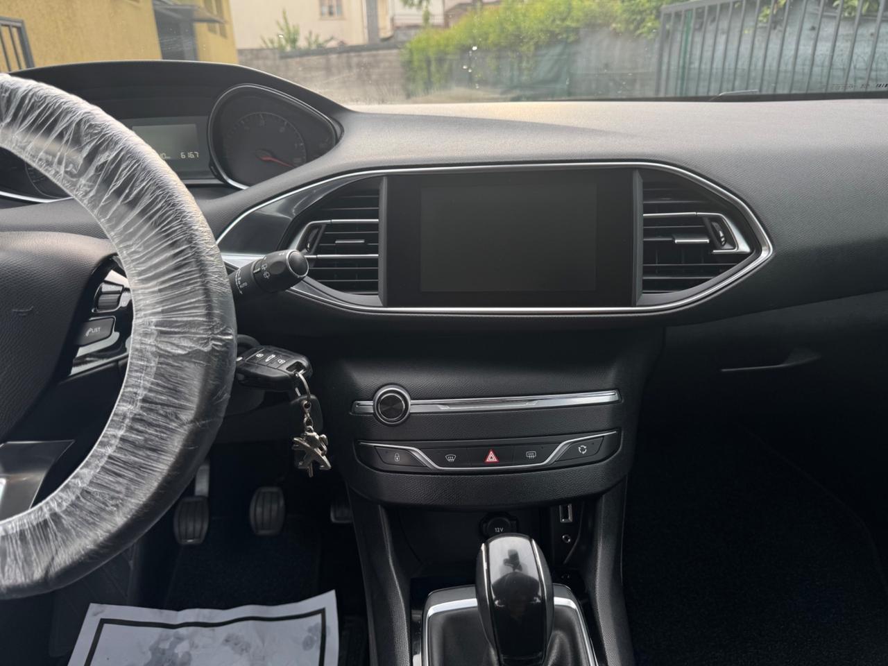 Peugeot 308 1.6 HDI 92 CV BUSINESS (68 KW) 2015 NEOPATENTATI
