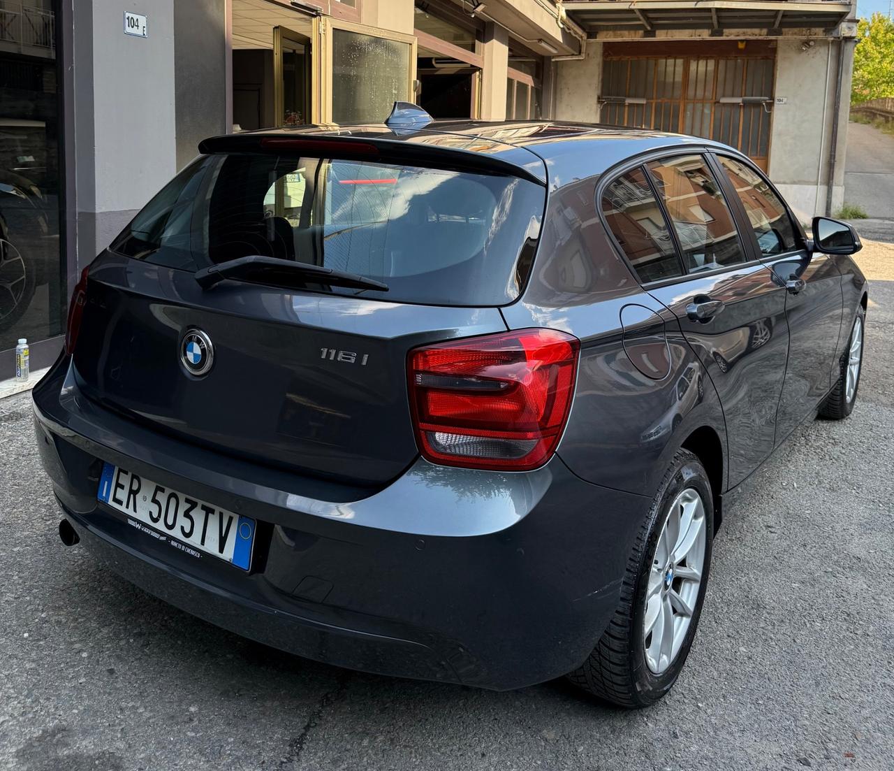 BMW 116i 5p. Urban