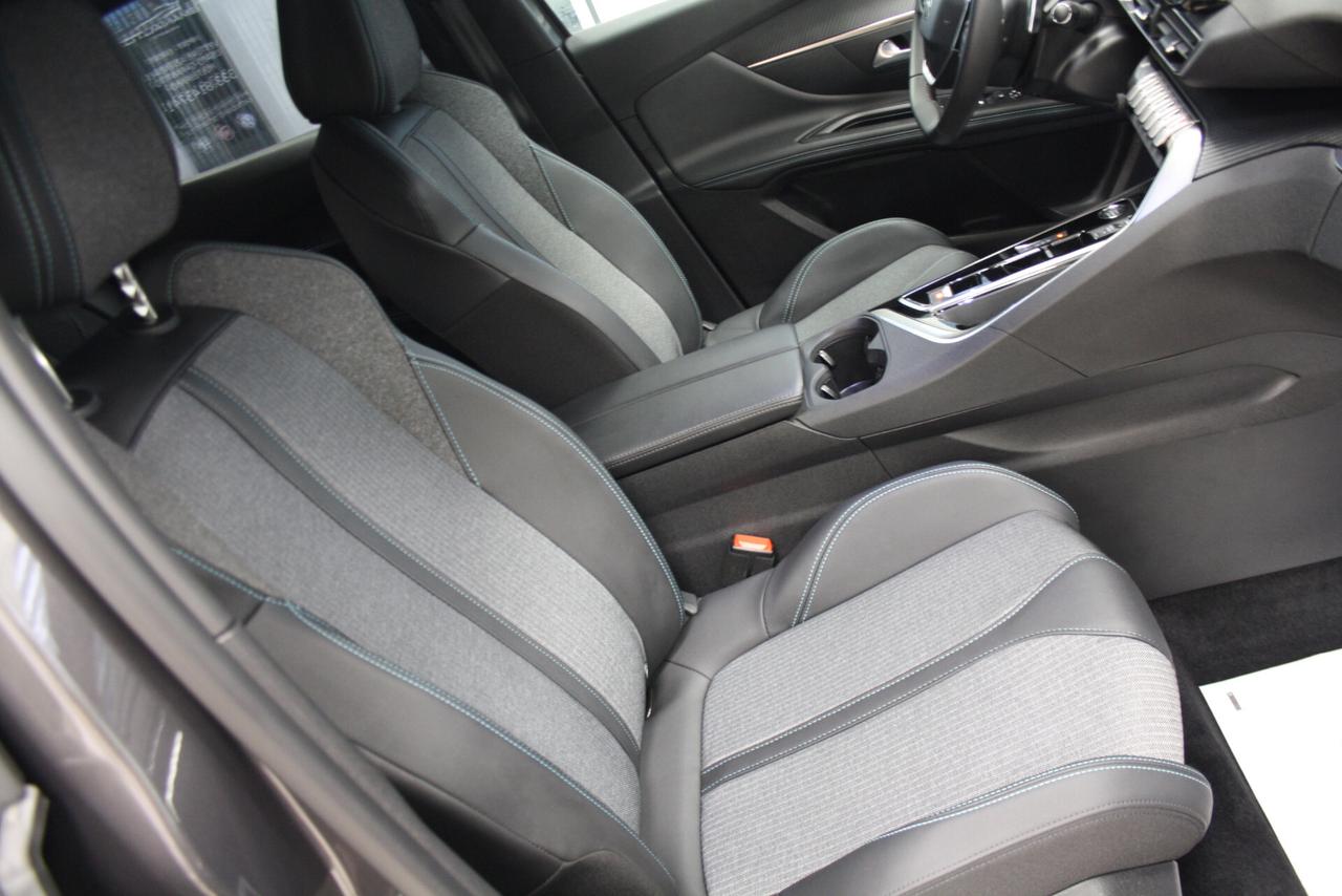 PEUGEOT 3008 1.5 HDI 130CV ALLURE PACK *2024
