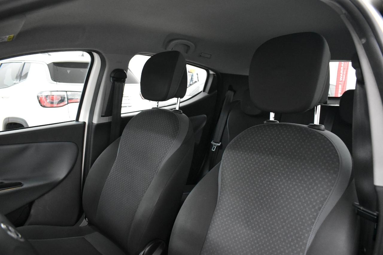 Lancia Ypsilon 1.2 69 CV 5 porte Silver