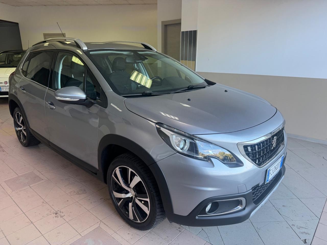 Peugeot 2008 BlueHDi 100 Allure