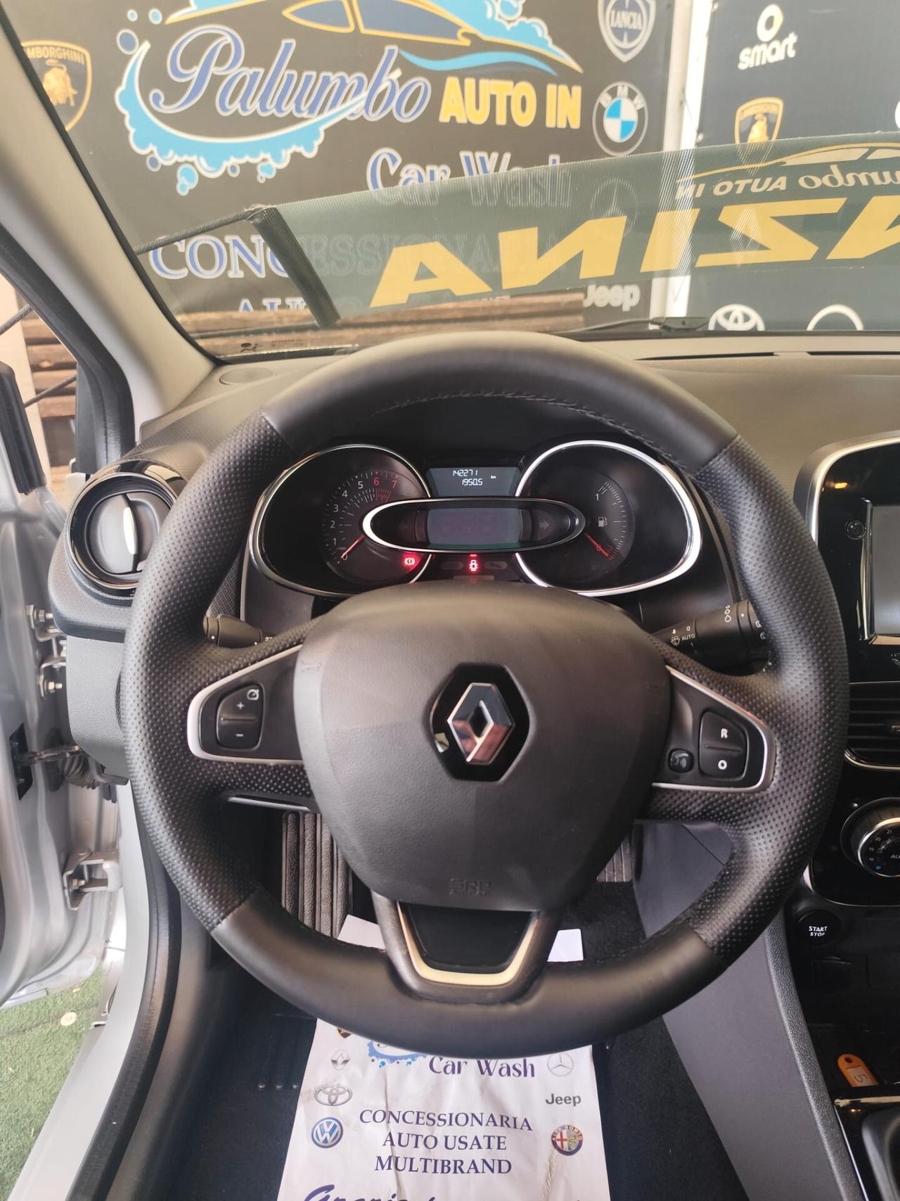 Renault Clio TCe 12V 90 CV 5 porte Moschino Life