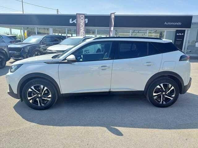 Peugeot 2008 motore elettrico 136 CV Allure Pack