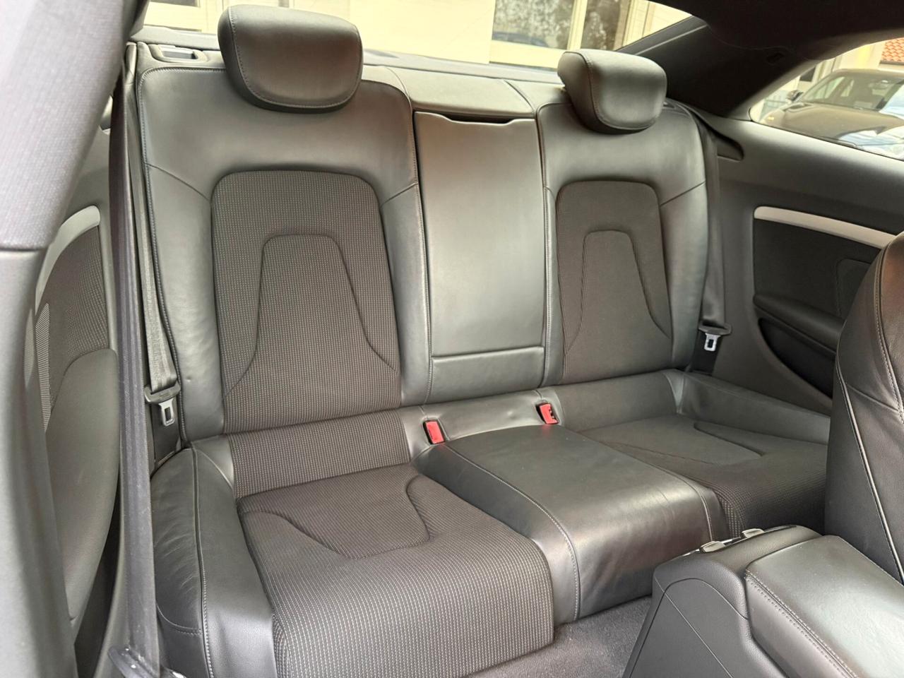 Audi A5 Coupè 2.0 Tdi 170Cv S-Line Total Black