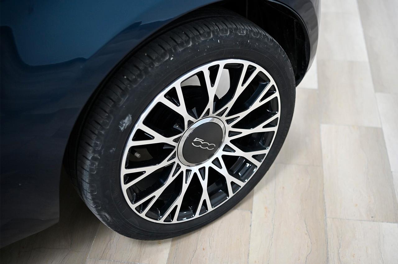 Fiat 500 C 1.0 Hybrid Dolcevita