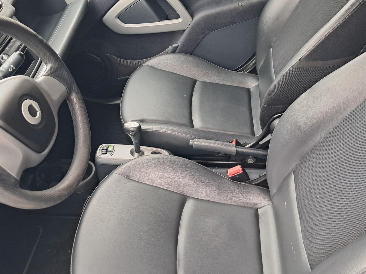 Smart ForTwo 1000 45 kW MHD coupé pure Neopatentati