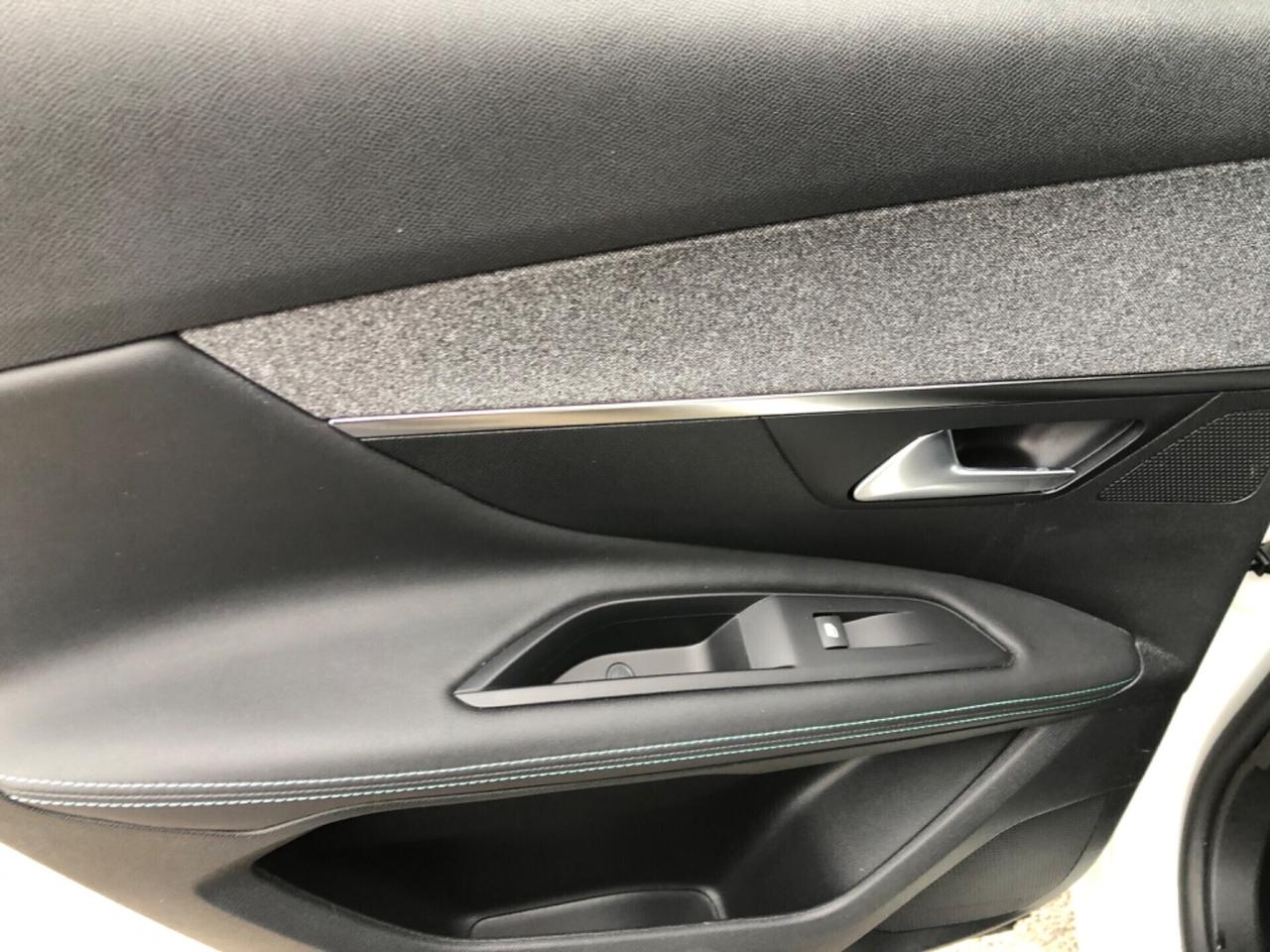 Peugeot 3008 BlueHDi 130 S&S EAT8 Allure Pack