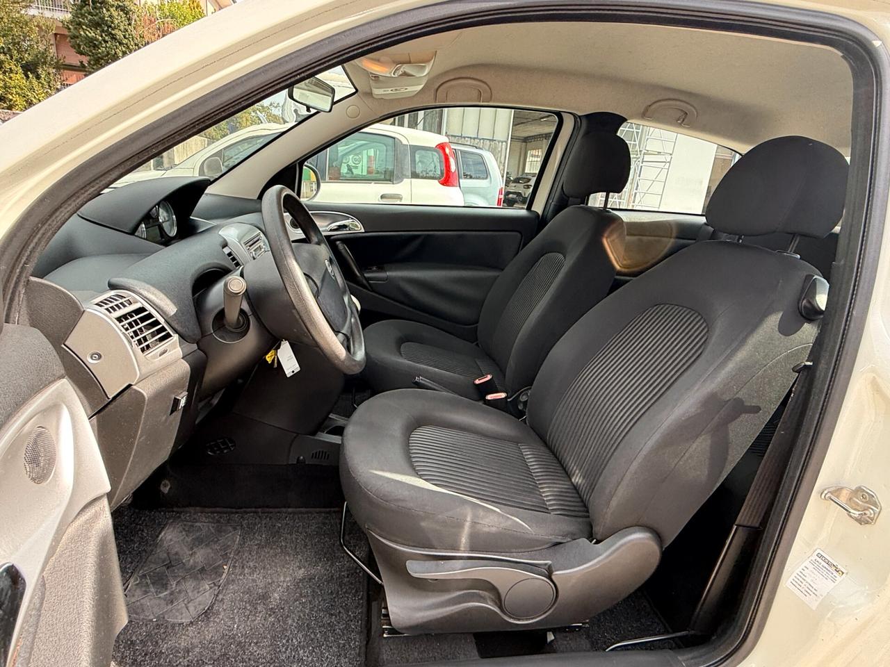 Lancia Ypsilon 1.4 Argento Ecochic GPL