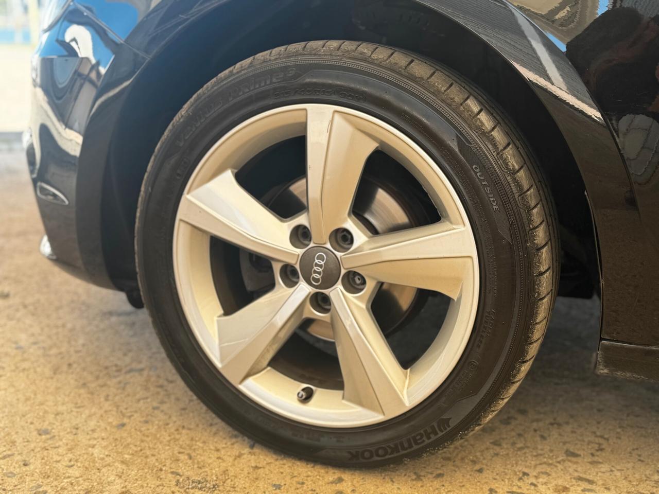 Audi A1 1.6 TDI Attraction 90 cv - 2012