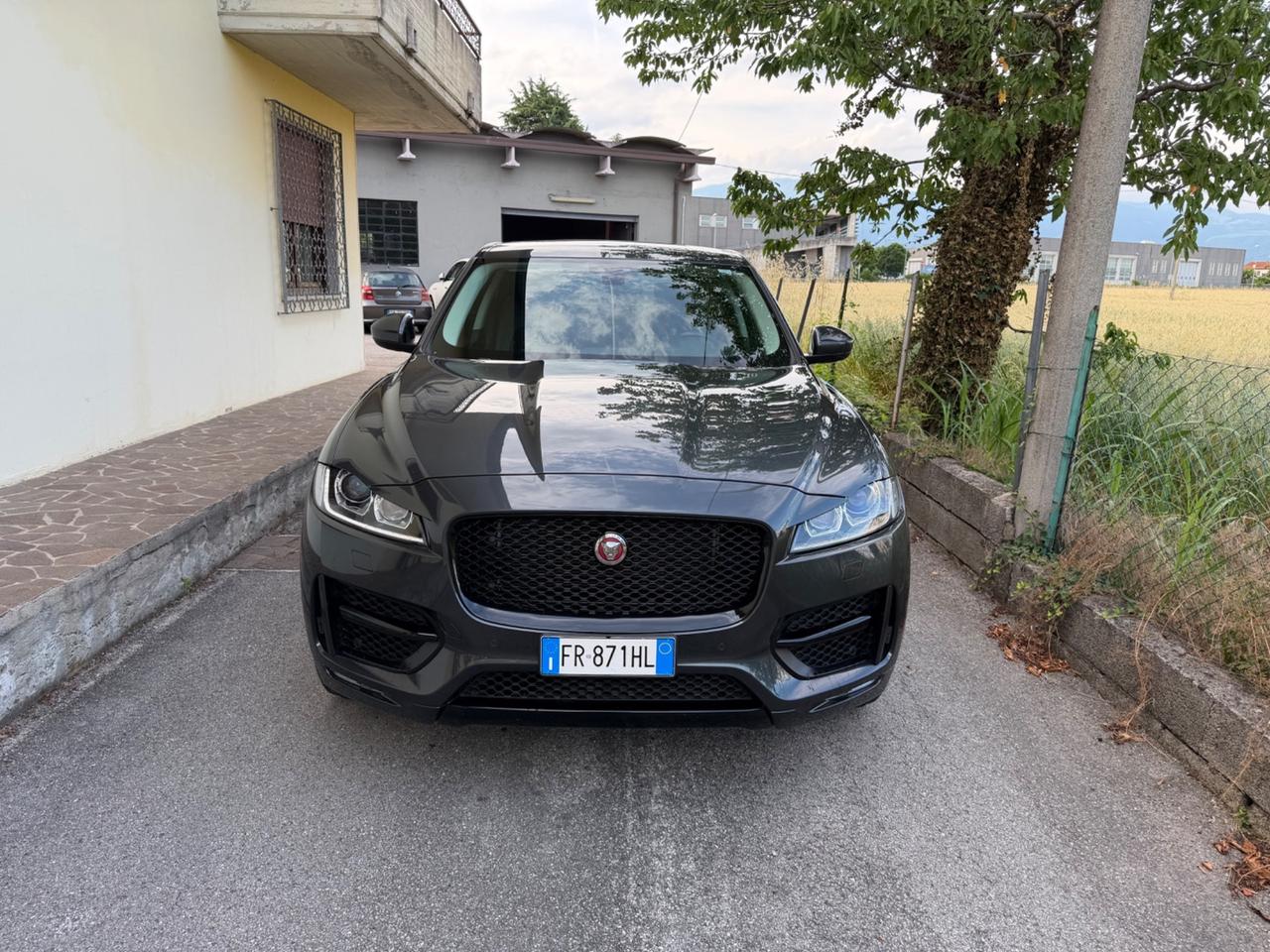 Jaguar F-Pace 2.0 D 180 CV AWD aut. R-Sport