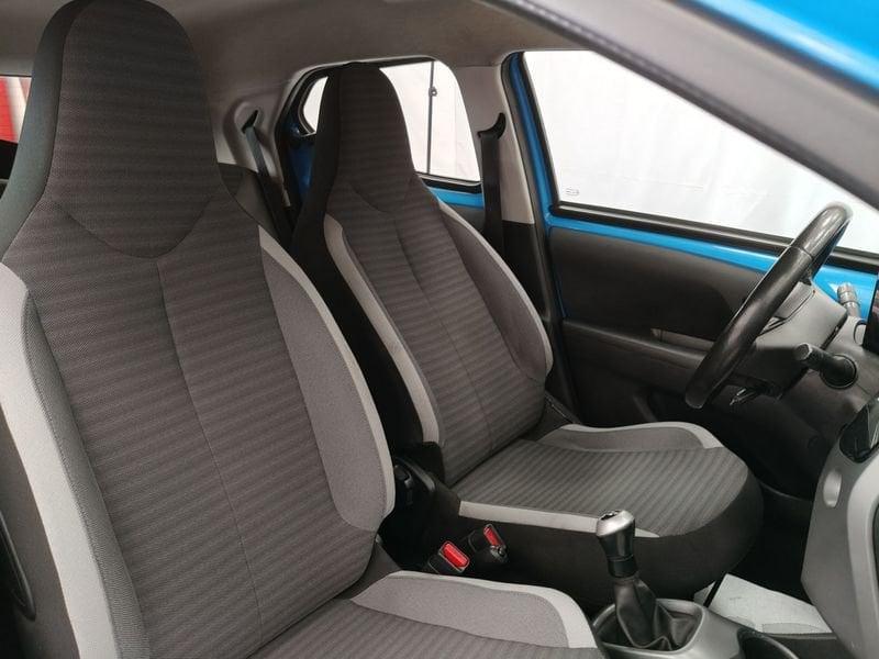 Toyota Aygo Connect 1.0 VVT-i 72 CV 5 porte x-play