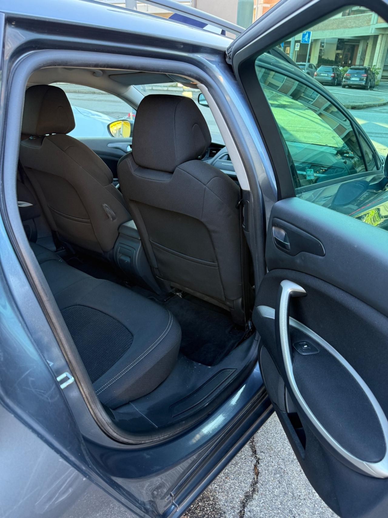 Citroen C5 2.0 HDi 140 Dynamique Tourer