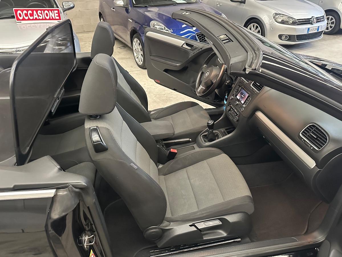 VOLKSWAGEN - Golf Cabrio
