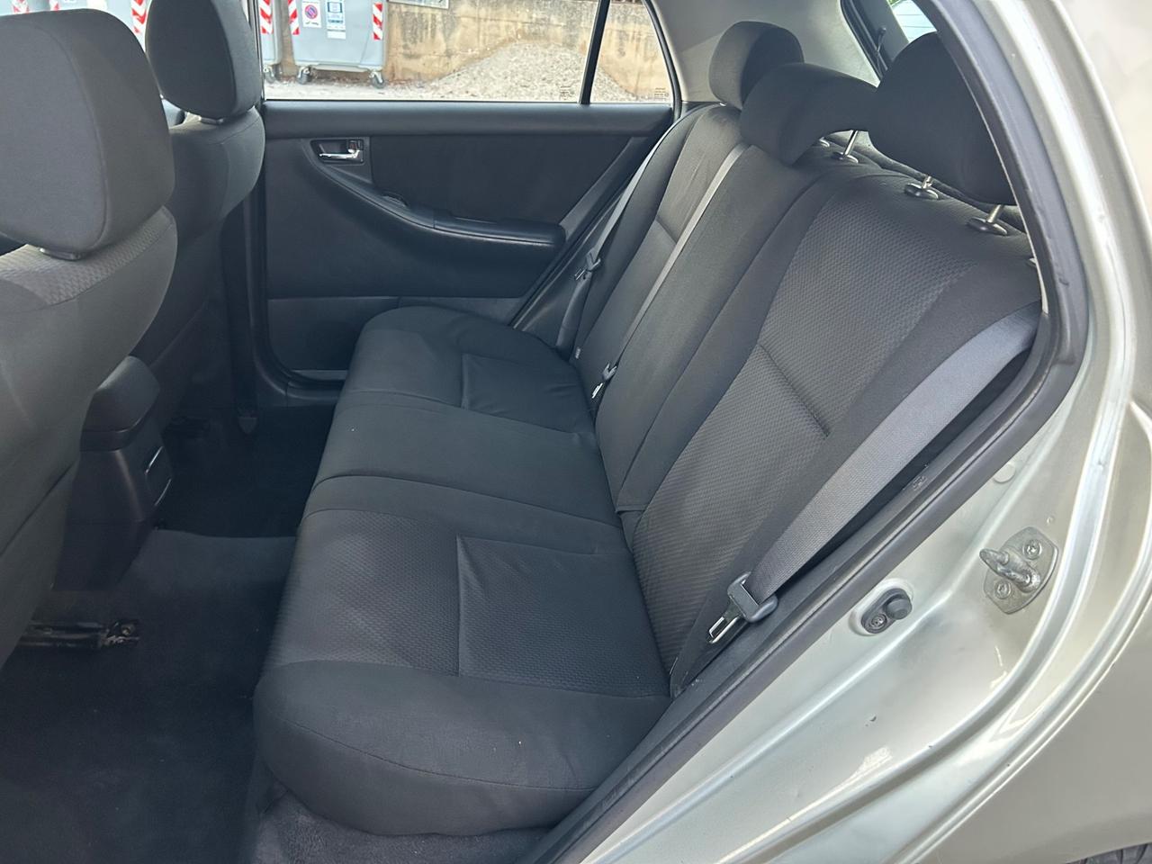 Toyota Corolla 2.0 16V D-4D 5 porte Sol