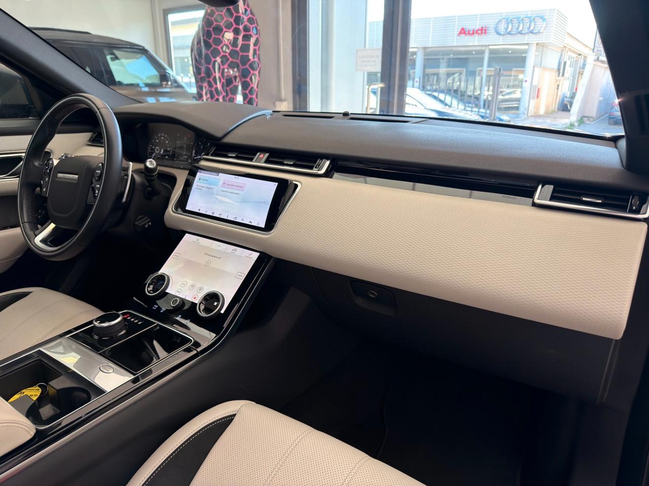 Land Rover Range Velar 2.0D I4 240 CV R-Dynamic HSE. TETTO APRIBILE