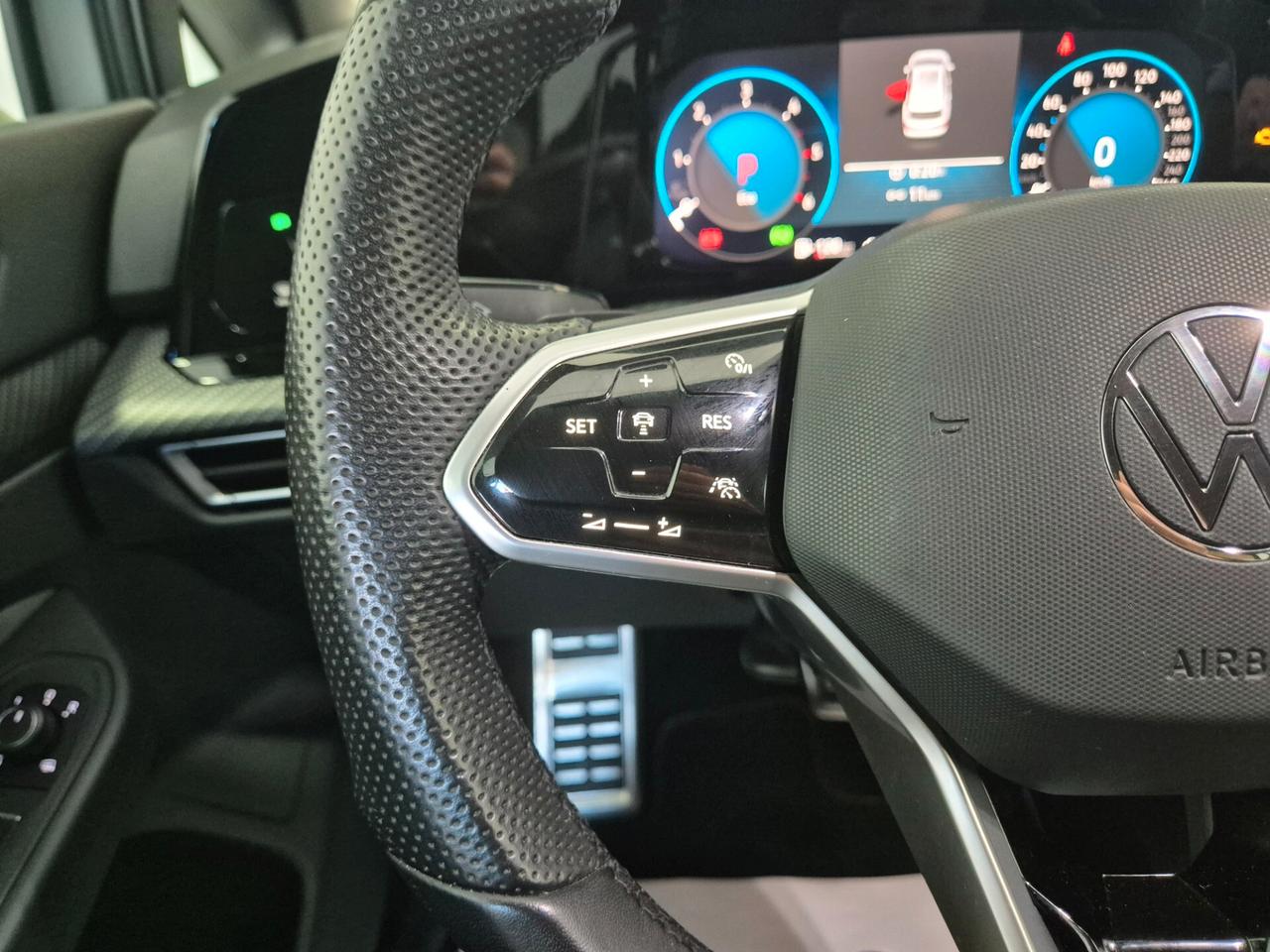 VOLKSWAGEN Golf Variant 2.0 TDI 150 CV DSG R-Line