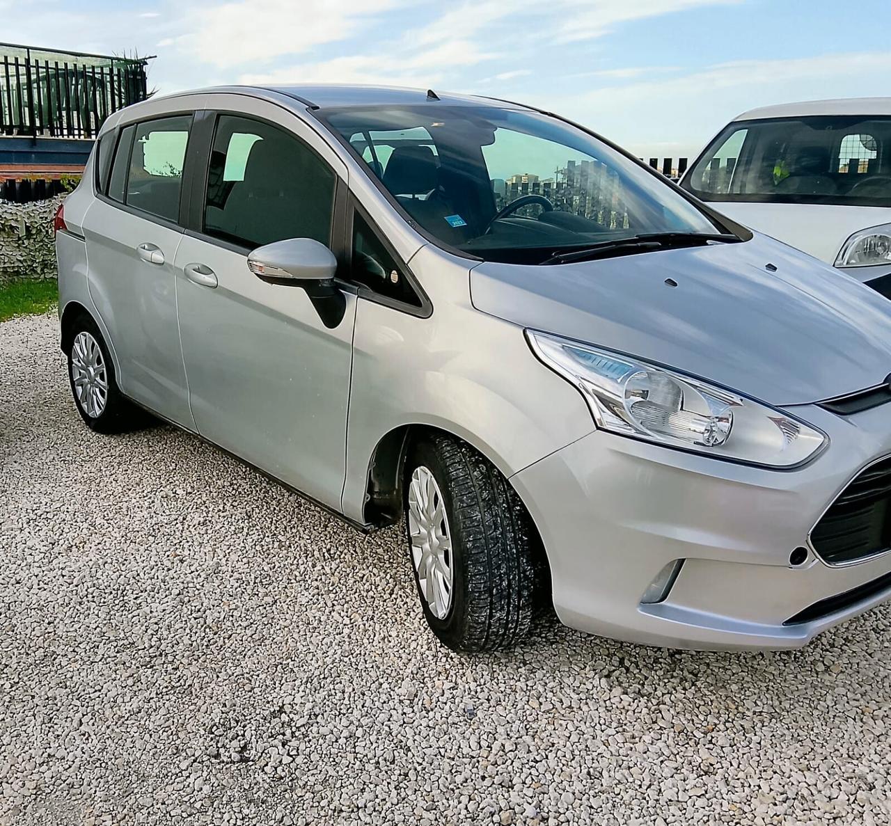 Ford B-Max 1.5 TDCi 75 CV Titanium