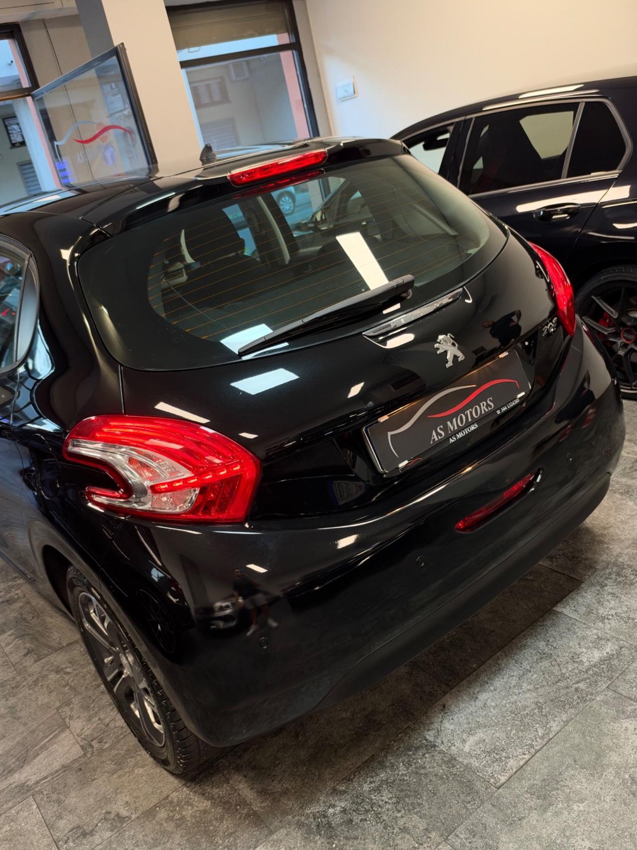 Peugeot 208 1.4 HDi 68 CV Allure